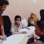 Suasana penandatanganan perjanjian fakta integritas Anti Narkoba oleh seluruh pegawai di lingkungan Pemerintah Provinsi Kepri di Aula Kantor Gubernur Kepri Dompak, Selasa (7/1/2020). (eva/haluankepri.com)