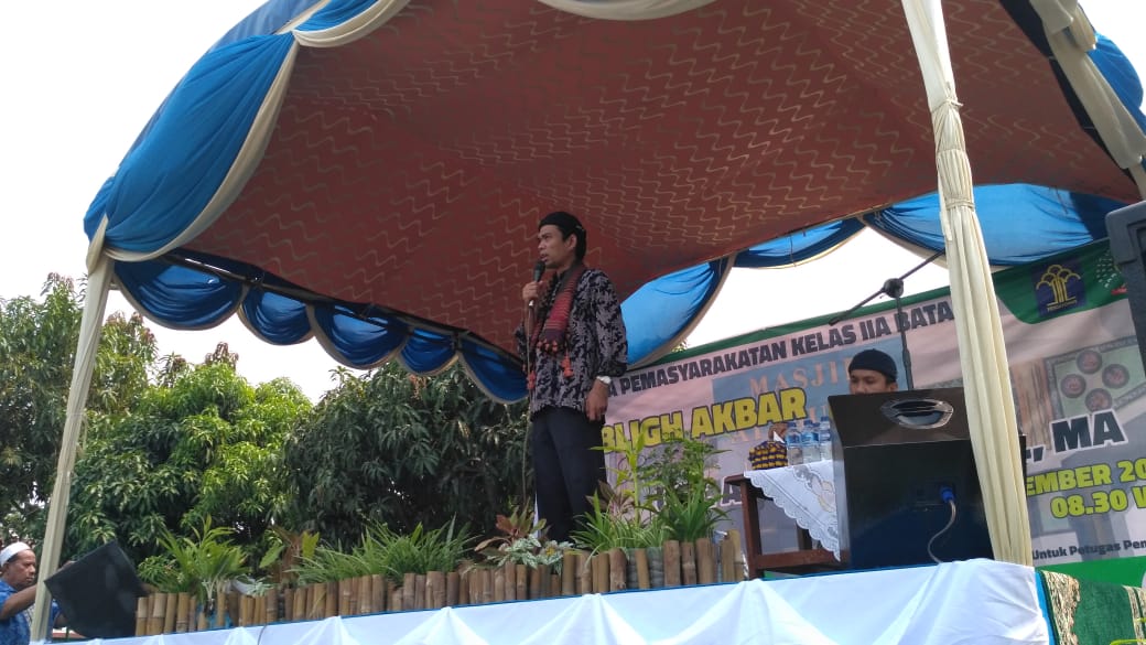 UAS saat memberikan tausiahnya. (dedi/haluankepri.com)