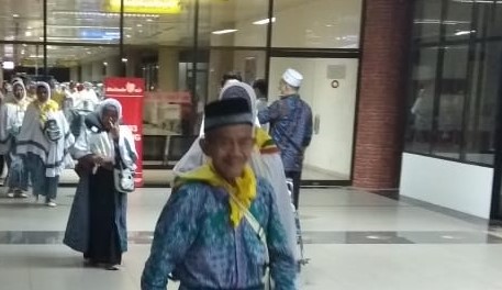 Jamaah haji Debarkasi Batam baru tiba di Bandara Hang Nadim, Batam. (istimewa)