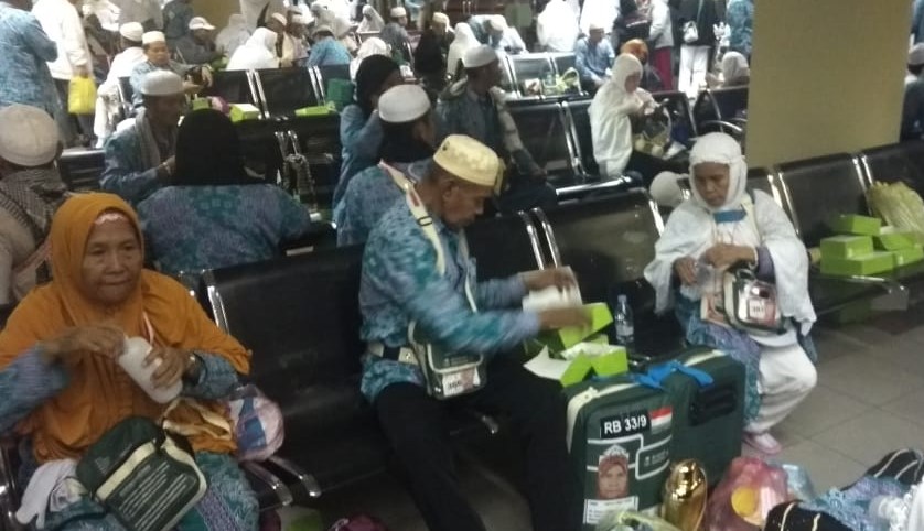 Jamaah haji Jambi saat tiba di Bandara Hang Nadim, Batam. (istimewa)