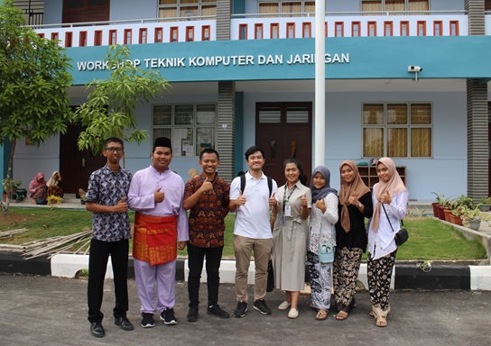 Participatory Action Research Binar Academy bersama siswa SMKN 1 Batam. (istimewa)