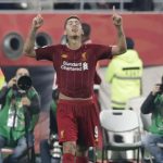 Firmino, usai mencetak gol. (internet)