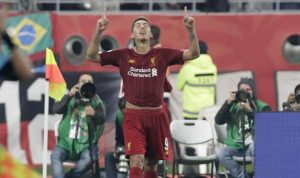 Firmino, usai mencetak gol. (internet)