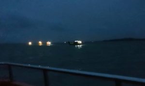 KM Jaya Makmur 33 ditemukan mengapung dekat perairan Numbing, Bintan, Senin (2/12) malam kemarin. (istimewa)