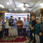 Anggota DPRD Kepri, Surya Sardi bersama warga saat reses DPRD Kepri tahun 2019, Sabtu (7/12) di Batam Centre. (gafur/haluankepri.com) Anggota DPRD Kepri, Surya Sardi bersama warga saat reses DPRD Kepri tahun 2019, Sabtu (7/12) di Batam Centre. (gafur/haluankepri.com)