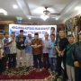 Anggota DPRD Kepri, Surya Sardi bersama warga saat reses DPRD Kepri tahun 2019, Sabtu (7/12) di Batam Centre. (gafur/haluankepri.com)