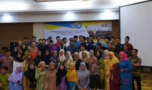 Foto Bersama Wakil Bupati dengan mahasiswa Anambas yang ada di Yogyakarta. (istimewa)