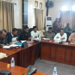 Bupati Karimun Aunur Rafiq menghadiri pertemuan nelayan dan PT Timah di DPRD Karimun. (ilham/haluankepri.com) Bupati Karimun Aunur Rafiq menghadiri pertemuan nelayan dan PT Timah di DPRD Karimun. (ilham/haluankepri.com)