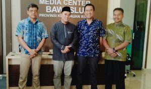 Bawaslu Kepri bersama KPU Kepri dan Polda Kepri saat menyusun IKP Pilkada Kepri 2020. (eva/haluankepri.com)