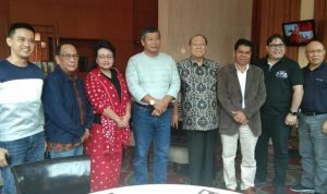 Bupati KKA Abdul Haris, SH foto bersama dengan delegasi Negera Timor Leste usai melaksanakan pertemuan, Minggu (15/12/2019). (istimewa)