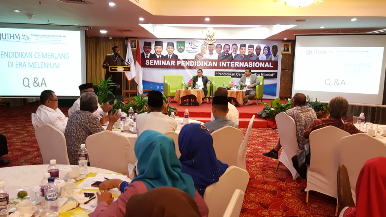 Suasana seminar onternasional yang diselenggarakan oleh Dewan Pendidikan Batam. (damri/haluankepri.com)