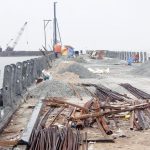 Pelabuhan peti kemas Malarko di Desa Pongkar masih terbengkalai. (ilham/haluankepri.com)