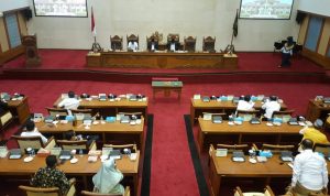 Suasanan rencana rapat Paripurna DPRD Kota Batam ke 18 masa sidang tahun 2019, Senin (23/12/2019). (damri/haluankepri.com)