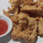 Kulit ayam dinilai bisa kurangi tekanan darah tinggi. (internet)