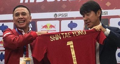 Shin Tae Yong (kanan) (internet)