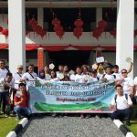 HDC Manager PT CDN Kepri, Tony Anggadha foto bersama dengan awak media. (damri/haluankepri.com)