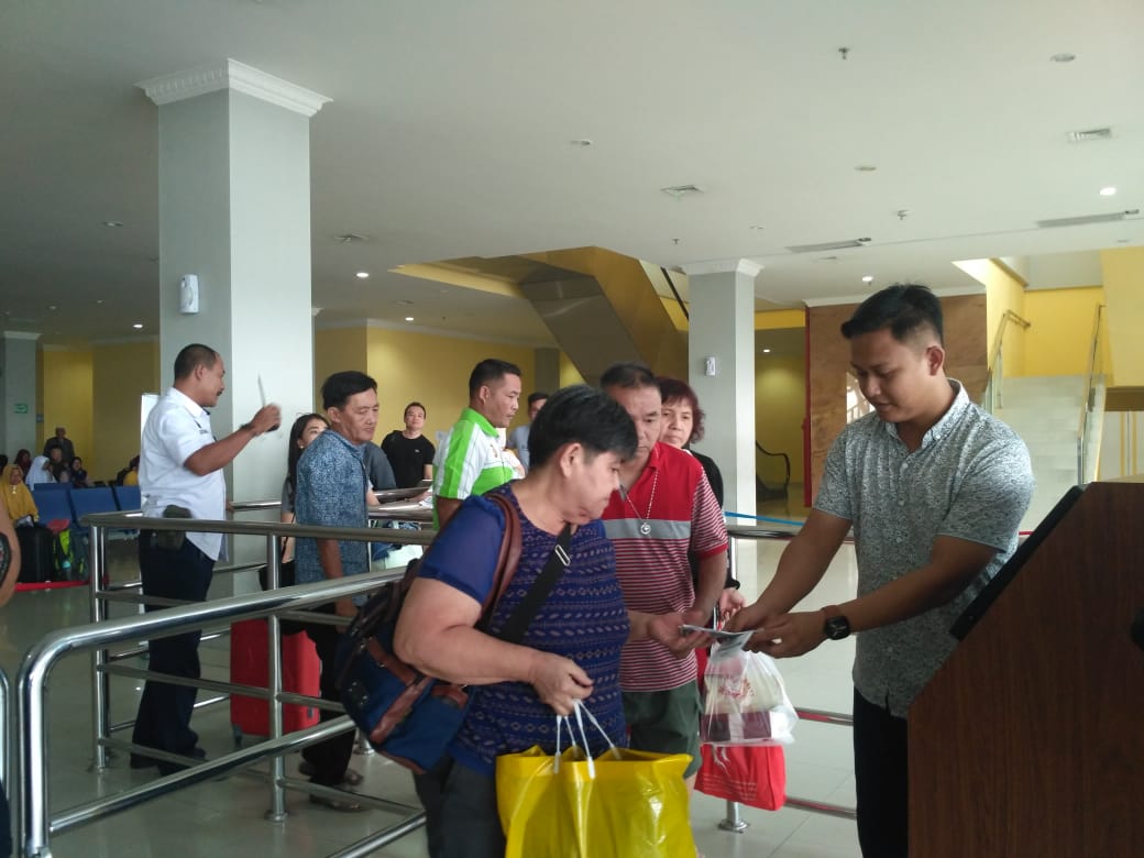 Arus mudik imlek dipelabuhan Domestik Sekupang sudah mulai dipadati pemudik. (dedi/haluankepri.com)