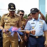 Bupati Natuna, Hamid Rizal meresmikan Pelabuhan Teluk Baruk. (fatur/haluankepri.com) Bupati Natuna, Hamid Rizal meresmikan Pelabuhan Teluk Baruk. (fatur/haluankepri.com)